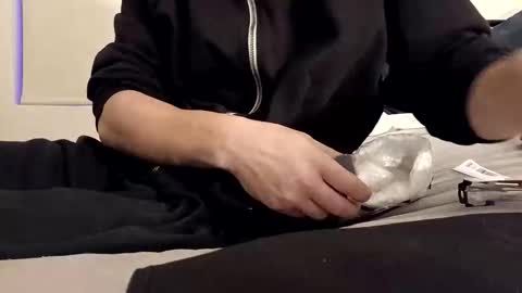 Hipulse online show from October 5, 2025, 5:00 pm