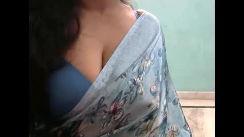 hisslust online show from February 15, 2026, 8:27 pm