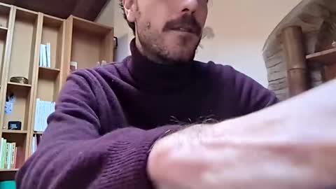 hitmenoww online show from January 18, 2026, 9:24 am