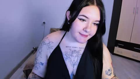 Dina online show from November 10, 2025, 4:06 pm