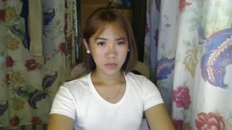 Snapshot of hoelykarrie chatting on February 23, 2026, 11:40 am Karrie3 online show from February 23, 2026, 11:40 am