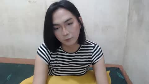 Kim3 online show from May 1, 2026, 5:39 pm