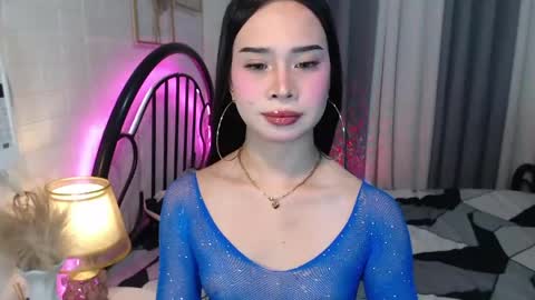 Snapshot of hoelymolly chatting on May 20, 2026, 6:36 pm hoelymolly online show from May 20, 2026, 6:36 pm