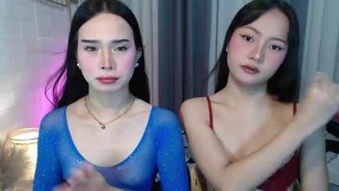 Snapshot of hoelymolly chatting on June 4, 2026, 6:47 pm hoelymolly online show from June 4, 2026, 6:47 pm