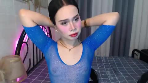 Snapshot of hoelymolly chatting on June 8, 2026, 7:47 pm hoelymolly online show from June 8, 2026, 7:47 pm