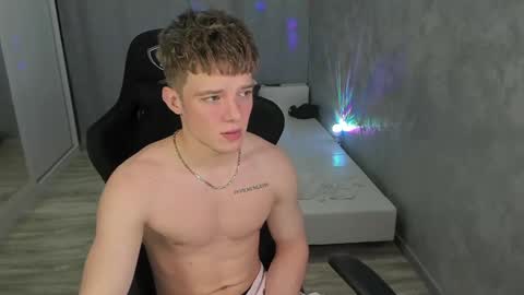 Snapshot of hogrider192 chatting on January 29, 2025, 10:11 pm Victor online show from January 29, 2025, 10:11 pm