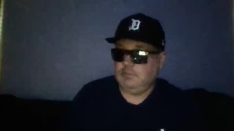 holden_minutz online show from May 29, 2026, 11:08 am