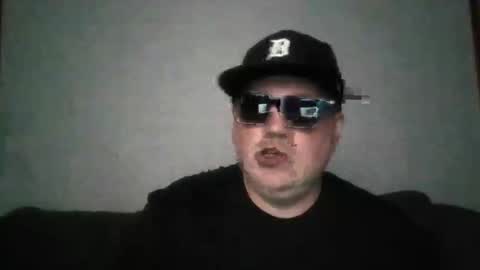 holden_minutz online show from June 3, 2026, 6:38 am
