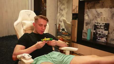 Extaz  Athrey  Howard online show from October 22, 2025, 6:29 pm