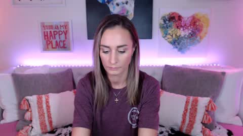 Holi Hurricane online show from November 10, 2025, 3:38 am