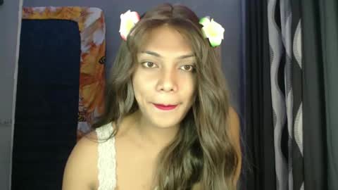 holliescarlet online show from December 14, 2024, 7:07 am