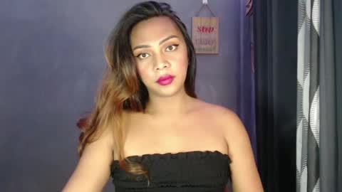 holliescarlet online show from December 16, 2024, 6:32 am