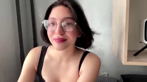 Sofia online show from March 5, 2026, 5:14 am