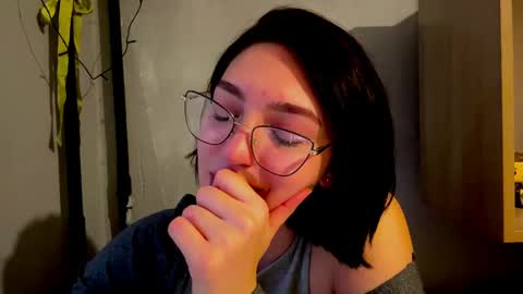 Sofia online show from April 16, 2026, 1:23 pm