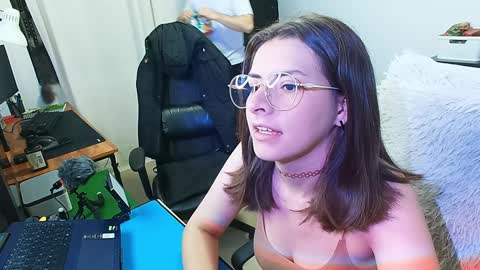 Snapshot of holly_and_honey_69 chatting on December 26, 2024, 9:58 pm Holly and Honey online show from December 26, 2024, 9:58 pm