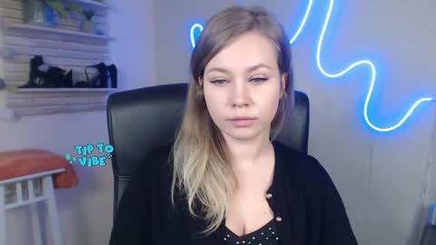 Snapshot of holly_bb95 chatting on December 30, 2024, 10:21 am Holly online show from December 30, 2024, 10:21 am
