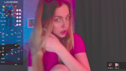 Snapshot of holly_molly8 chatting on January 25, 2025, 10:07 pm holly_molly8 online show from January 25, 2025, 10:07 pm