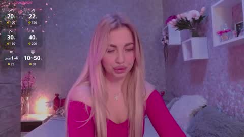 Snapshot of holly_molly8 chatting on October 7, 2025, 6:10 am holly_molly8 online show from October 7, 2025, 6:10 am