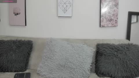 Holly online show from October 8, 2025, 2:58 pm