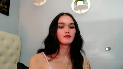 Apple online show from December 22, 2024, 1:33 pm