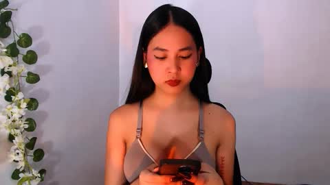 Snapshot of hollyclarita chatting on November 5, 2025, 2:28 pm YOUR GODDESS CLARITA online show from November 5, 2025, 2:28 pm