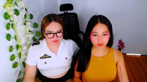 Snapshot of hollyclarita chatting on November 10, 2025, 3:33 pm YOUR GODDESS CLARITA online show from November 10, 2025, 3:33 pm