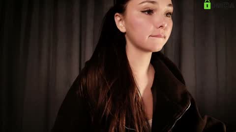 Snapshot of hollyextra chatting on November 4, 2025, 2:10 am hollyextra online show from November 4, 2025, 2:10 am