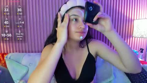 Holly online show from October 10, 2025, 11:31 am