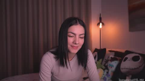 Holly Linder online show from October 9, 2025, 2:09 am