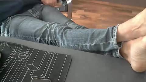 hollymollysucker online show from November 28, 2025, 12:52 pm