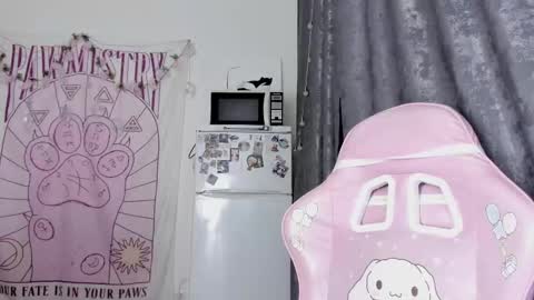 Ho Lee Sheet online show from September 12, 2025, 5:02 pm