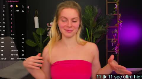 Snapshot of holy_alexa chatting on January 17, 2025, 6:47 am Alexa online show from January 17, 2025, 6:47 am
