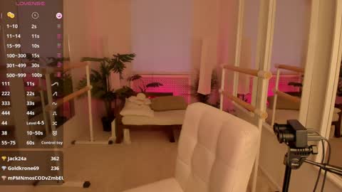 Snapshot of holy_alexa chatting on January 29, 2025, 9:33 am Alexa online show from January 29, 2025, 9:33 am