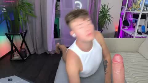 holy_eggs_00 online show from July 28, 2026, 5:12 pm