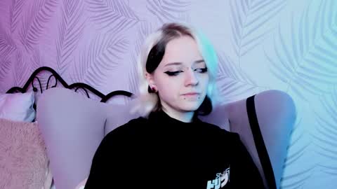 Snapshot of holy_silvia chatting on February 21, 2025, 8:29 am Miss Silvia GMT2 Tuesday - Saturday 0900am-1600pm online show from February 21, 2025, 8:29 am