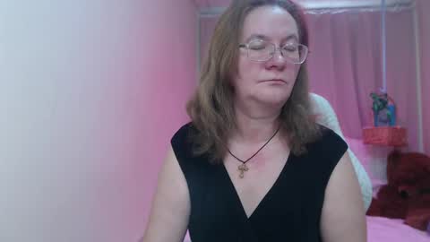 holymilfa online show from April 5, 2026, 12:24 pm