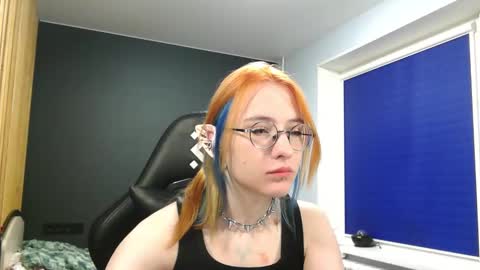 Honelints boyblonde hair AsterMIntfemboybrown hair online show from December 18, 2024, 12:07 pm