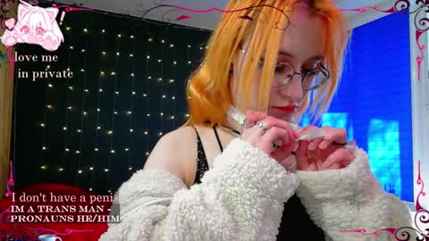 Honelints boyblonde hair AsterMIntfemboybrown hair online show from March 8, 2025, 11:27 am