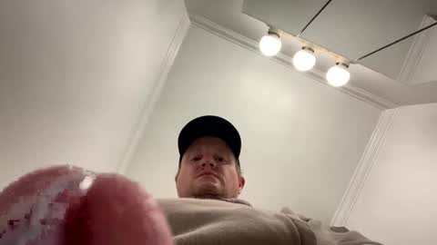 Snapshot of honesty312 chatting on November 30, 2025, 5:17 pm honesty312 online show from November 30, 2025, 5:17 pm