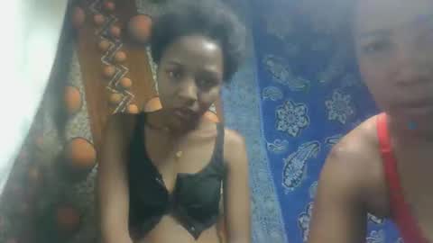 honey00069 online show from April 12, 2026, 12:43 pm