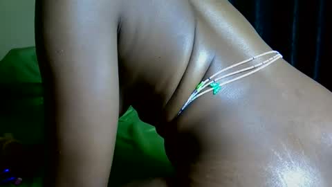 Snapshot of honey_belle7 chatting on June 4, 2026, 6:19 am Honey-Belle online show from June 4, 2026, 6:19 am