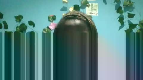 Snapshot of honey_bug2 chatting on September 26, 2025, 8:13 pm Queen online show from September 26, 2025, 8:13 pm