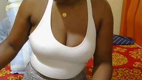 Snapshot of honey_caddy chatting on June 17, 2026, 1:52 am honey_caddy online show from June 17, 2026, 1:52 am
