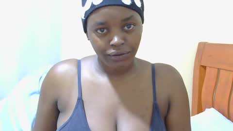 Snapshot of honey_caddy chatting on June 23, 2026, 4:43 am honey_caddy online show from June 23, 2026, 4:43 am