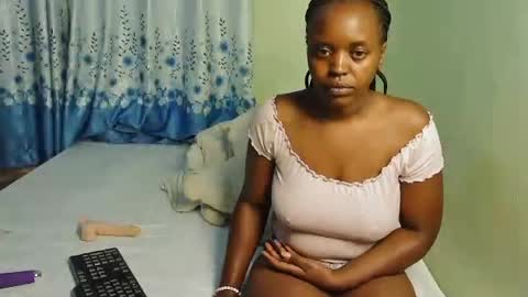 Snapshot of honey_caddy chatting on July 3, 2026, 4:02 pm honey_caddy online show from July 3, 2026, 4:02 pm