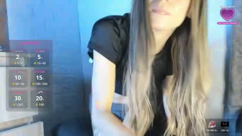 Snapshot of honey_darcy chatting on June 8, 2026, 10:15 am honey_darcy online show from June 8, 2026, 10:15 am