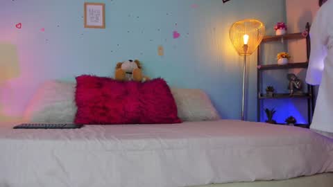 HONEY online show from January 8, 2025, 9:00 am