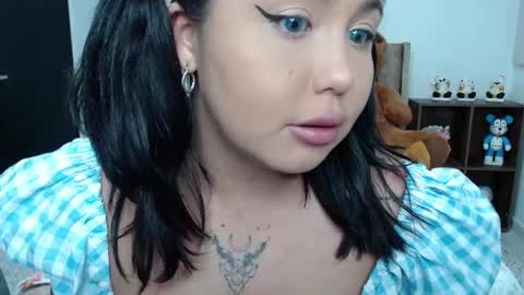 Snapshot of honey_hypnotic chatting on December 23, 2024, 7:41 pm honey_hypnotic online show from December 23, 2024, 7:41 pm