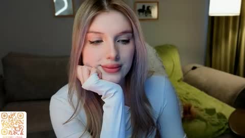 Lina online show from March 22, 2026, 11:57 am