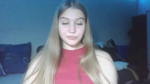 honey_lolaaa online show from October 19, 2025, 1:23 pm